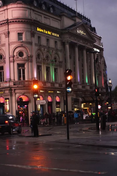 Таймс Сквер Вечером Лондон Великобритания — стоковое фото