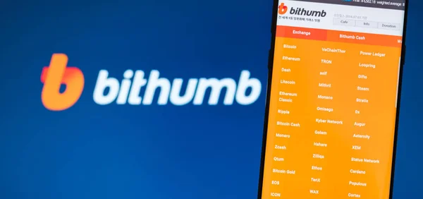 Κερύνεια Κύπρος Οκτωβρίου 2018 Bithumb Ιστοσελίδα Στην Οθόνη Του Smartphone — Φωτογραφία Αρχείου