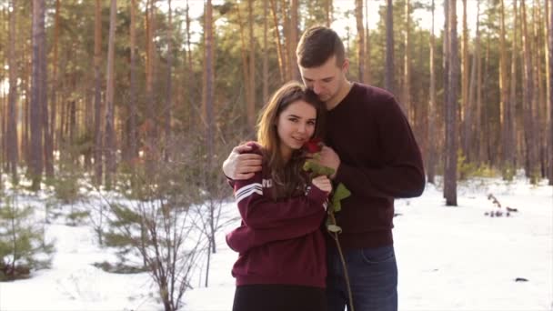 Happy couple in winter forest.Full hd video — Stock Video