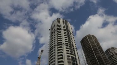 Bitmemiş inşaat, binayı terk etti. Dolu hd video