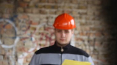 Mühendis çalışma evrak üretim çalışmaları.