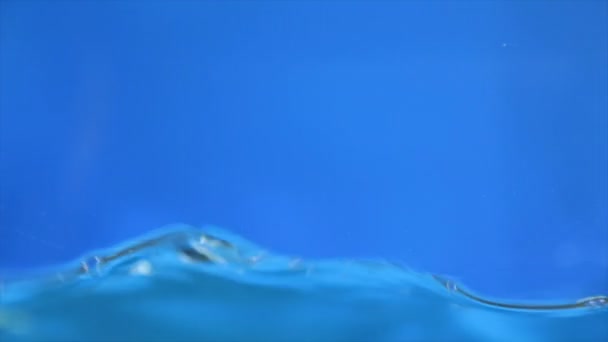 Lento Tiro Cámara Agua Vertering Full Video — Vídeo de stock
