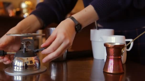 Faire du café en turc — Video