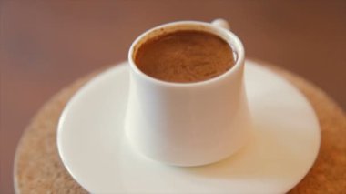 Bir profesyonel kahve makinesi kullanılarak yapılan en yüksek kalitede İtalyanca, Espresso kahve