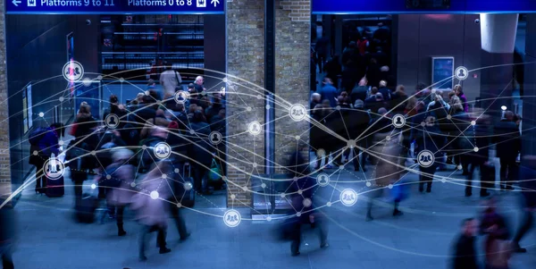 Przemieszczanie się osób w Londynie jako koncepcja sieci & Hr — Zdjęcie stockowe