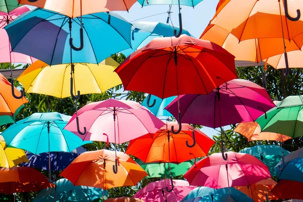 Πολύχρωμο ομπρέλα μοτίβο φόντο — Φωτογραφία Αρχείου