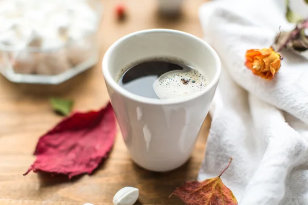 Café quente com doces — Fotografia de Stock