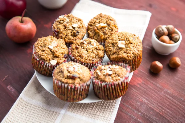 Carrot cupcakes with oat flour and cranberries — Stock Photo, Image