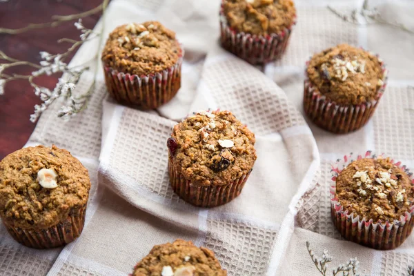 Carrot cupcakes with oat flour and cranberries — Stock Photo, Image