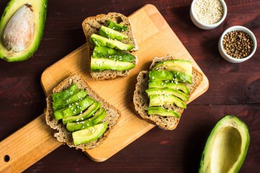avokado ile kullanışlı tost