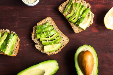 avokado ile kullanışlı tost