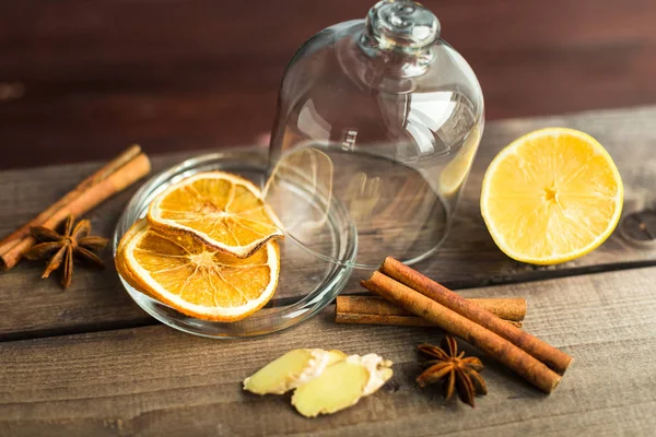 다양 한 향신료: 계 피, 오렌지, 생강 — 스톡 사진