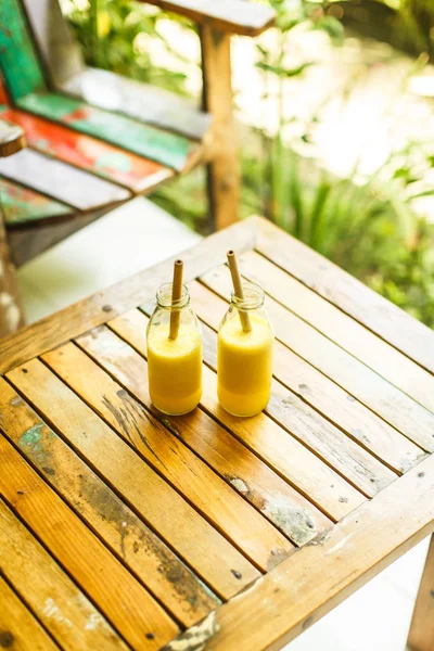 Freshly squeezed citrus juice — Stock Photo, Image