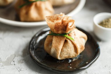 Gözleme torbalar içinde dolu, Rus tatil Maslenitsa