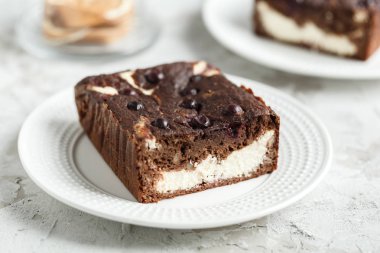 Tatlı kek-cheesecake çilek ile