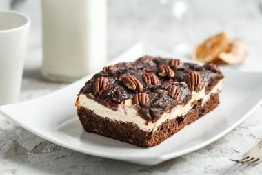 Tatlı kek-cheesecake Fındıklı