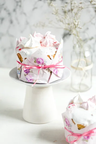 Easter cake with meringue on plate — Stock Photo, Image