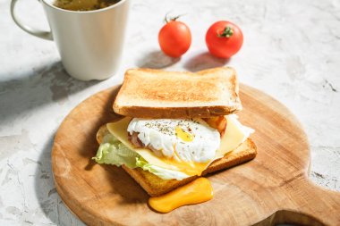 Taze sandviç ile haşlanmış