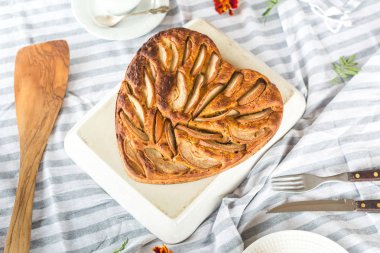 kalp şeklinde pasta