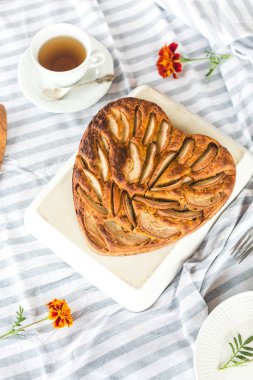 kalp şeklinde pasta
