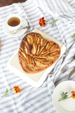 kalp şeklinde pasta