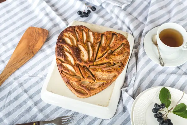 kalp şeklinde pasta