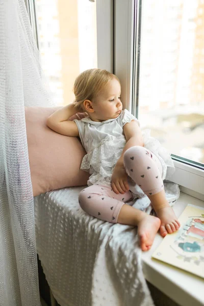 Little Girl Sitting Windowsill House Self Isolation Home — Stock Photo, Image
