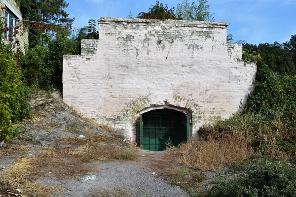 Altes historisches Wahrzeichen Burg — Stockfoto