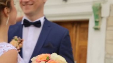 Gelin ve damat güzel birbirinize bakın