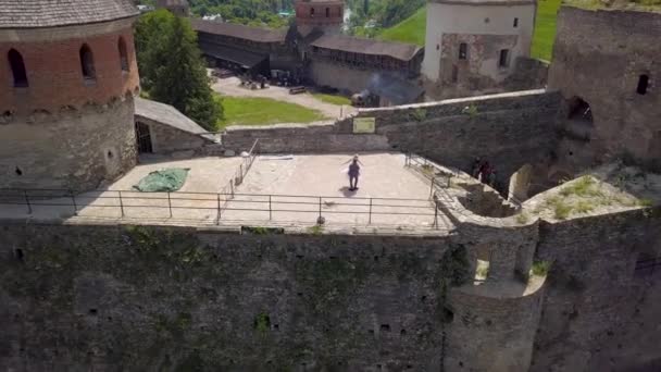 Чудовий замок з висоти — стокове відео