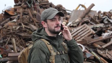 hurda avluya arka plan üzerinde çalışma