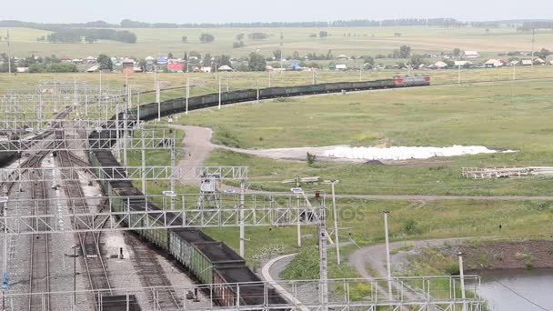 Угольные Вагоны Железнодорожных Путях — стоковое видео