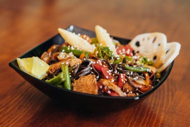 Geleneksel Çin eriştesi