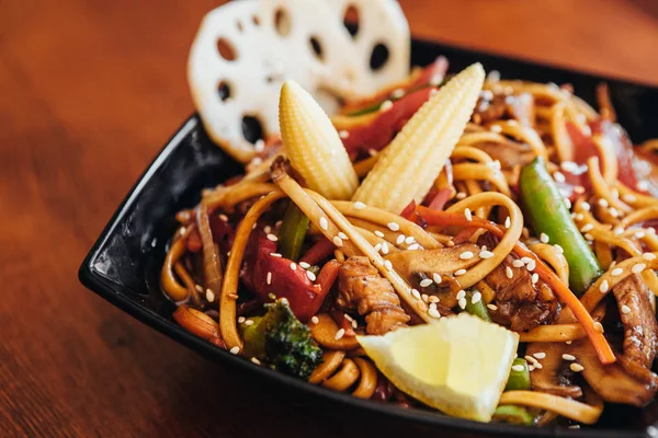 Geleneksel Çin eriştesi