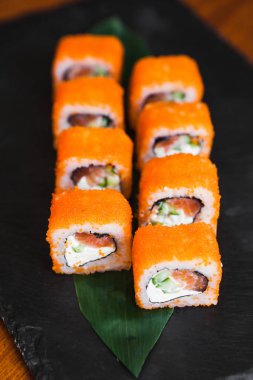 Balık ve peynirli lezzetli börekler.