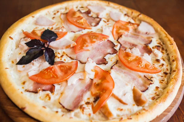 Lezzetli ve güzel pizza