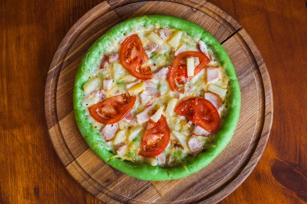 Dolgular, çeşitli ev yapımı pizza