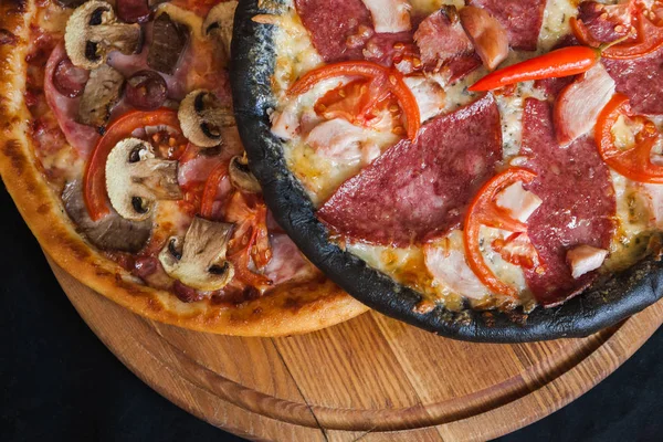 Dolgular, çeşitli ev yapımı pizza