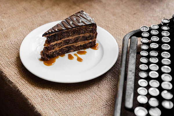 God och vacker tårta — Stockfoto