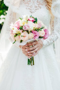 Gelinin buketi.