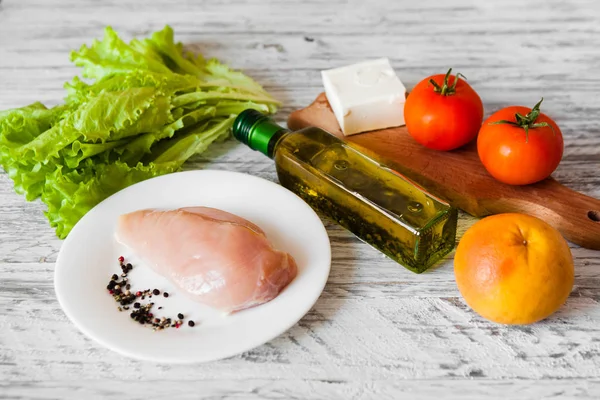 Cocinar Una Ensalada Fresca Saludable Con Pollo Toronja Queso Tomates — Foto de Stock