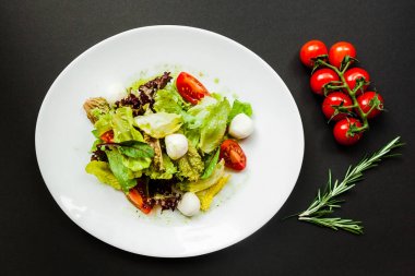 güzel Restoran tabak salata ile