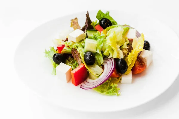 Prato Restaurante Bonito Com Salada — Fotografia de Stock