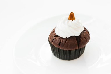 güzel ev tatlı meyve ve fındık ile