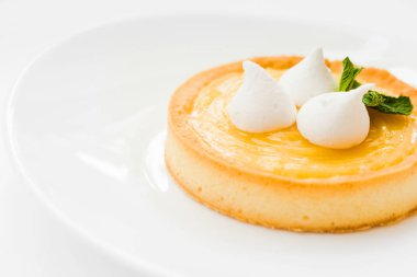 güzel ev tatlı meyve ve fındık ile