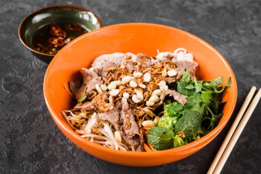 Güzel bir Vietnam mutfağı.