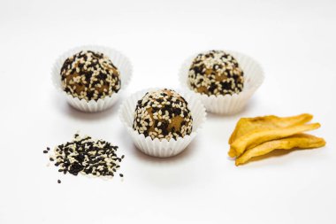 El yapımı, çok renkli, doğal diyet vejetaryen tatlılar.