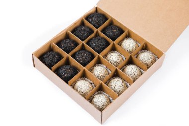 El yapımı, çok renkli, doğal diyet vejetaryen tatlılar.