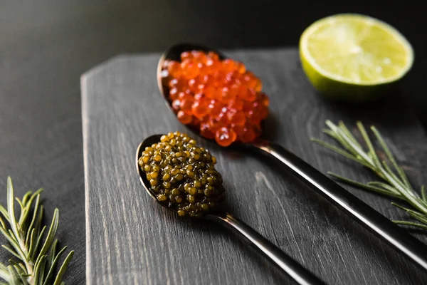 Elegante Caviar Rojo Caro Caviar Lucio Caviar Negro Para Aperitivo —  Fotos de Stock