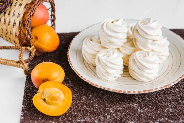 Güzel, sağlıklı, lezzetli ev yapımı şekerlemeler.